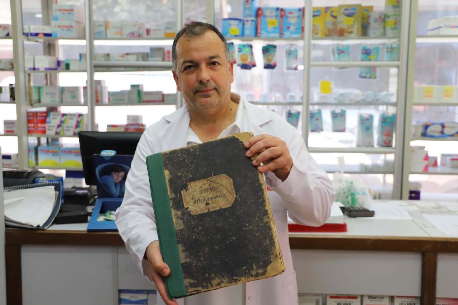 104 Yıllık Reçete Defteriyle İzmir’in Tarihine Tanıklık Eden Eczane