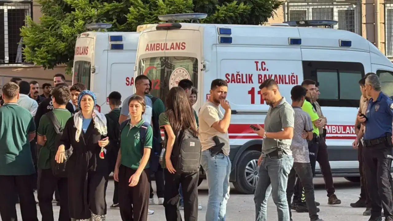 Manisa'daki Okul Saldırısında Çarpıcı İddia: Güvenlik Çocuklardan Önce Kaçtı!