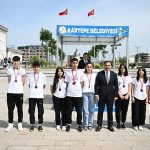 Atatürk'ü Anmanın 105'inci Yılı 19 Mayıs Gençlik ve Spor Bayramı, Kartepe'de düzenlenen törenle coşkuyla kutlandı – GÜNDEM