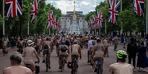 Görenler gözlerine inanamadı!  Yüzlerce çıplak bisikletçi Londra sokaklarına çıktı