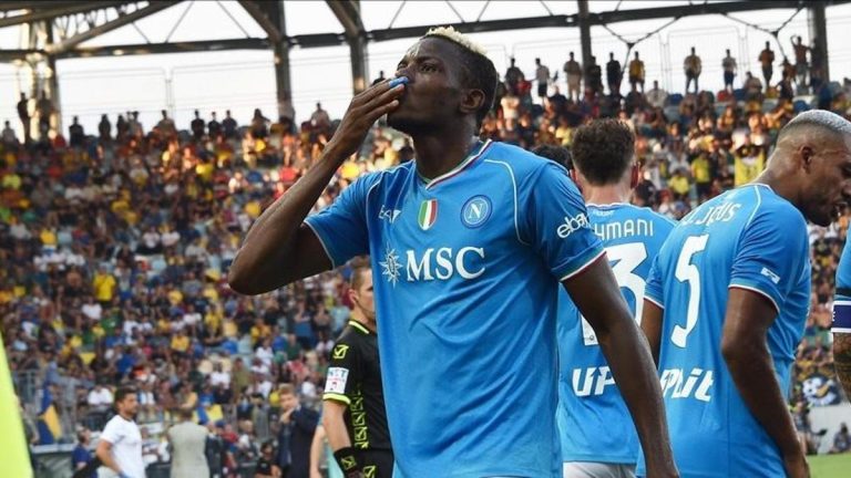 Victor Osimhen, Galatasaray için İstanbul'a geldi