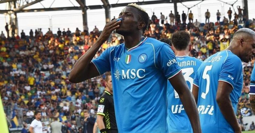 Victor Osimhen, Galatasaray için İstanbul'a geldi