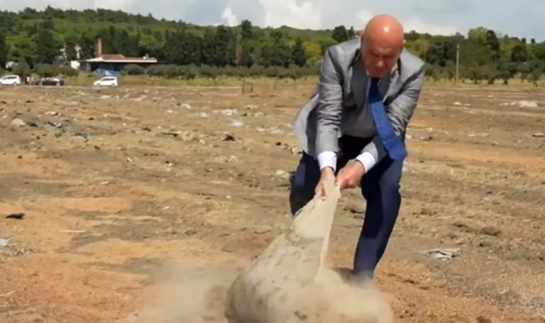 Skandalı fotoğraflarla kınadı: “TMO çuvalları toprağa gömdü” – Son Dakika Türkiye Haberleri