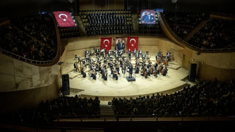 STK, Ulu Önder Atatürk’ün anısına özel konser düzenledi