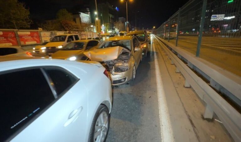 D -100 Otoyolda Zincir Kazası: Trafiğin Yoğunluğu – Türkiye haberlerini kırmak meydana geldi