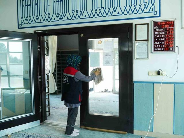 Camiler Düsce'de temizlenir! 3