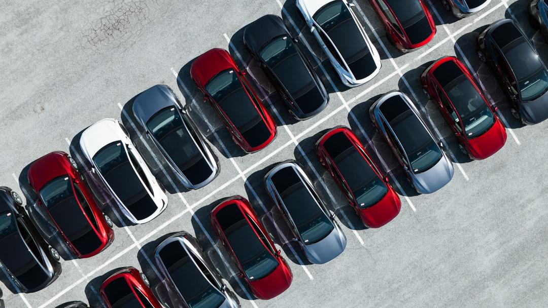 Tesla sahiplerine iyi haber! Yıllardır şikayet eden sorunun çözüldüğü bir özellik vardı 2