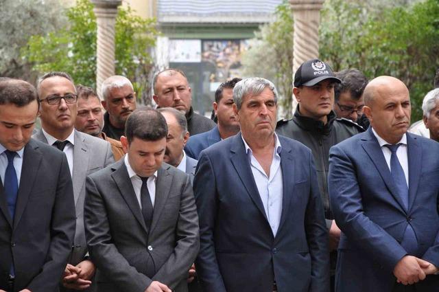 Düğün konvoyunun hendeğe düşmesi sonucu hayatını kaybeden genç, son yolculuğuna uğurlandı.