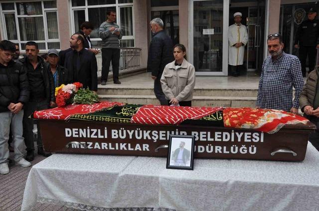 Düğün konvoyunun hendeğe düşmesi sonucu hayatını kaybeden genç, son yolculuğuna uğurlandı.