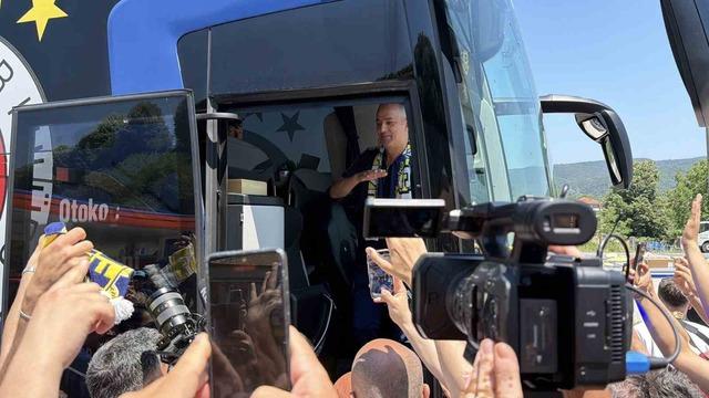 Fenerbahçe’ye Düzce’de coşkulu karşılama