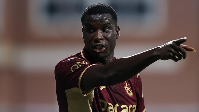 Trabzonspor’da büyük forvet operasyonu! Onuachu gidiyor, yerine yeni golcü geliyor